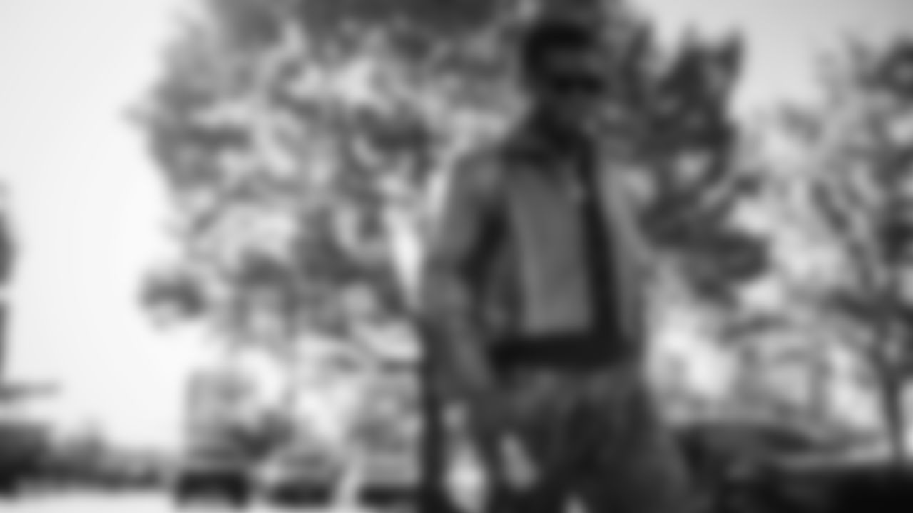 The Tennessee Titans and the Houston Texans compete at Nissan Stadium on November 16, 2025 in Nashville, TN. Photo By Donald Page/Tennessee Titans