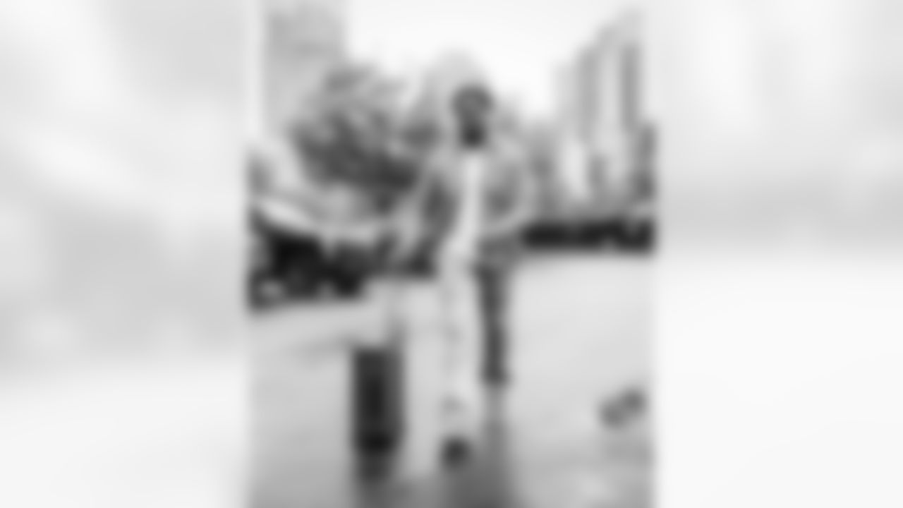 The Tennessee Titans and the Los Angeles Chargers compete at Nissan Stadium on November 02, 2025 in Nashville, TN. Photo B Donald Page/Tennessee Titans