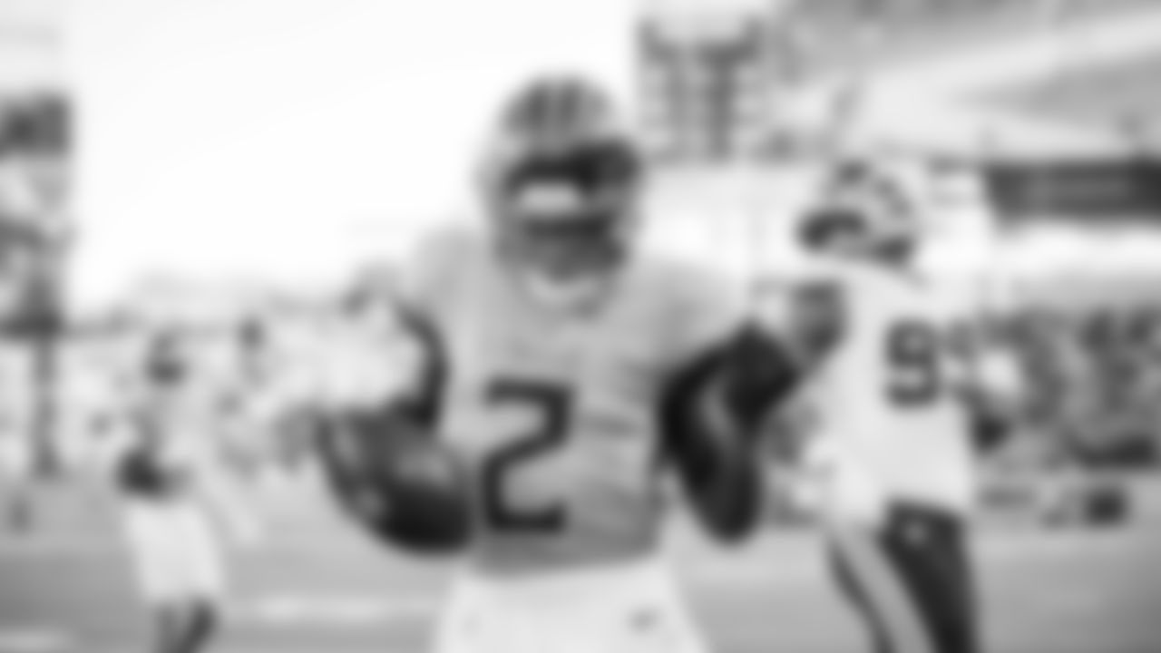 The Tennessee Titans and the Kansas City Chiefs compete at Nissan Stadium on December 21, 2025 in Nashville, TN. Photo By Donald Page/Tennessee Titans