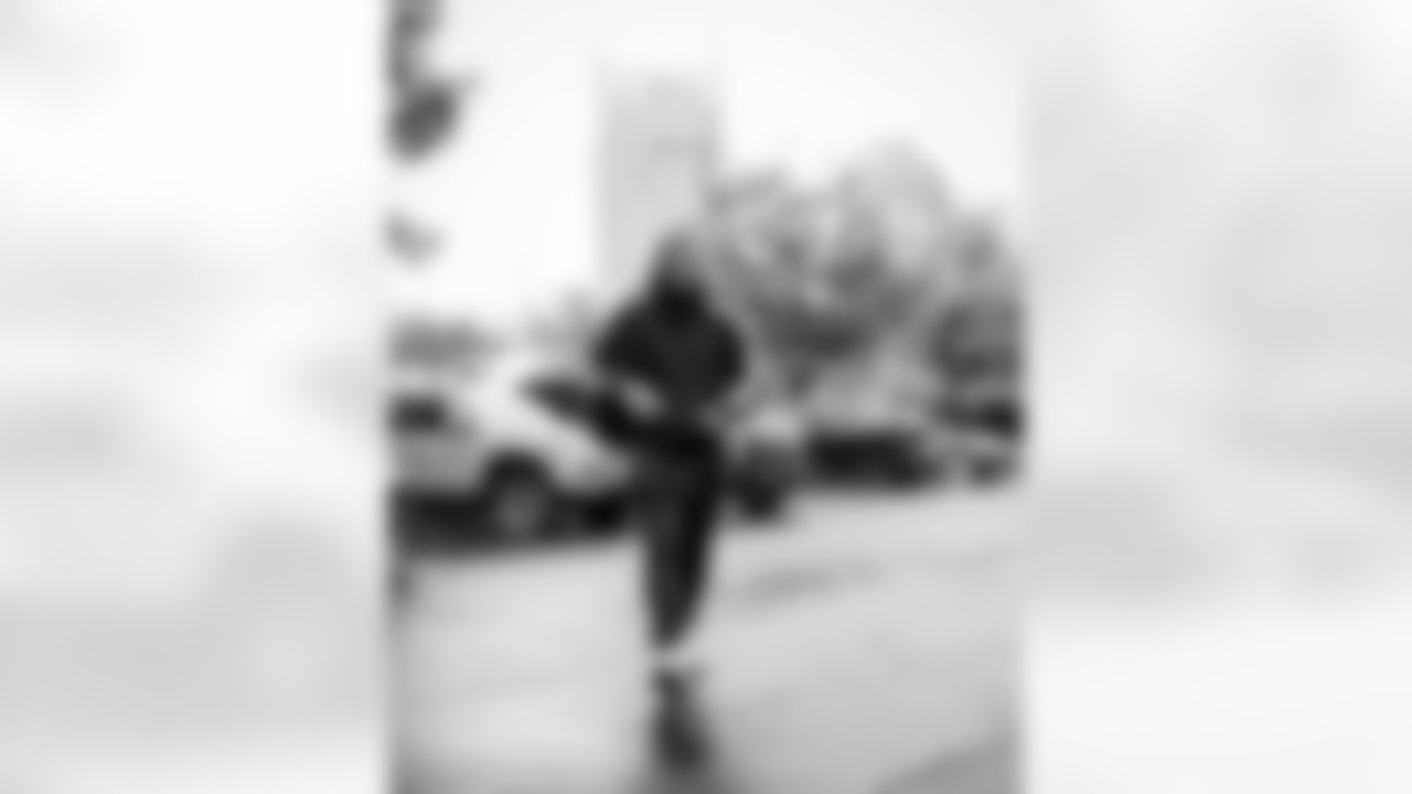 The Tennessee Titans and the Los Angeles Chargers compete at Nissan Stadium on November 02, 2025 in Nashville, TN. Photo B Donald Page/Tennessee Titans