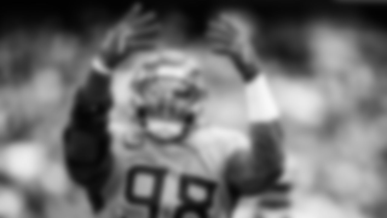 Defensive tackle Jeffery Simmons #98 of the Tennessee Titans during the game between the Tennessee Titans and the New Orleans Saints at Nissan Stadium on December 28, 2025 in Nashville, TN. Photo By Beau Brune/Tennessee Titans