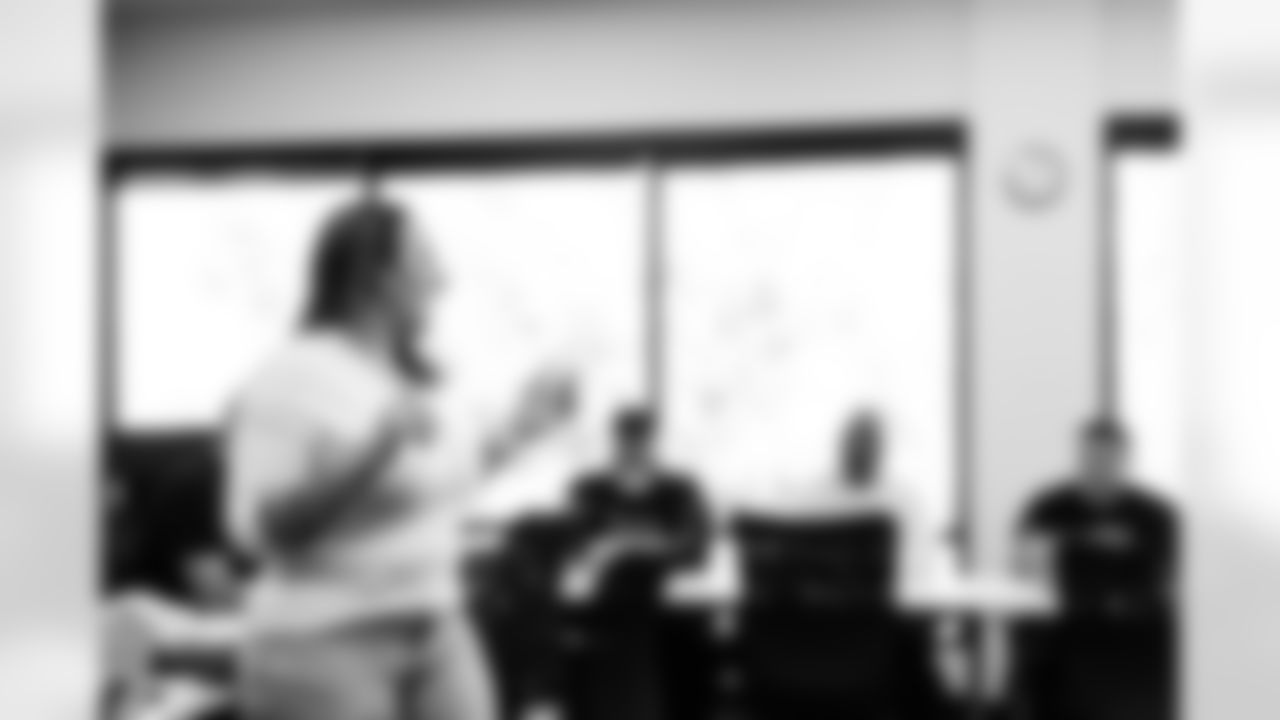 Tennessee Titans host 30 veterans from Wounded Warrior Project for a stadium tour and lunch on November 12, 2025 in Nashville, TN. Photo By Jessie Rogers/Tennessee Titans