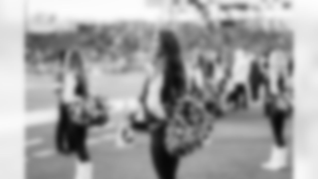 Tennessee Titans Cheerleaders during the game between the Tennessee Titans and the Jacksonville Jaguars at Nissan Stadium on November 30, 2025 in Nashville, TN. Photo By Kaitlyn Hungerford/Tennessee Titans