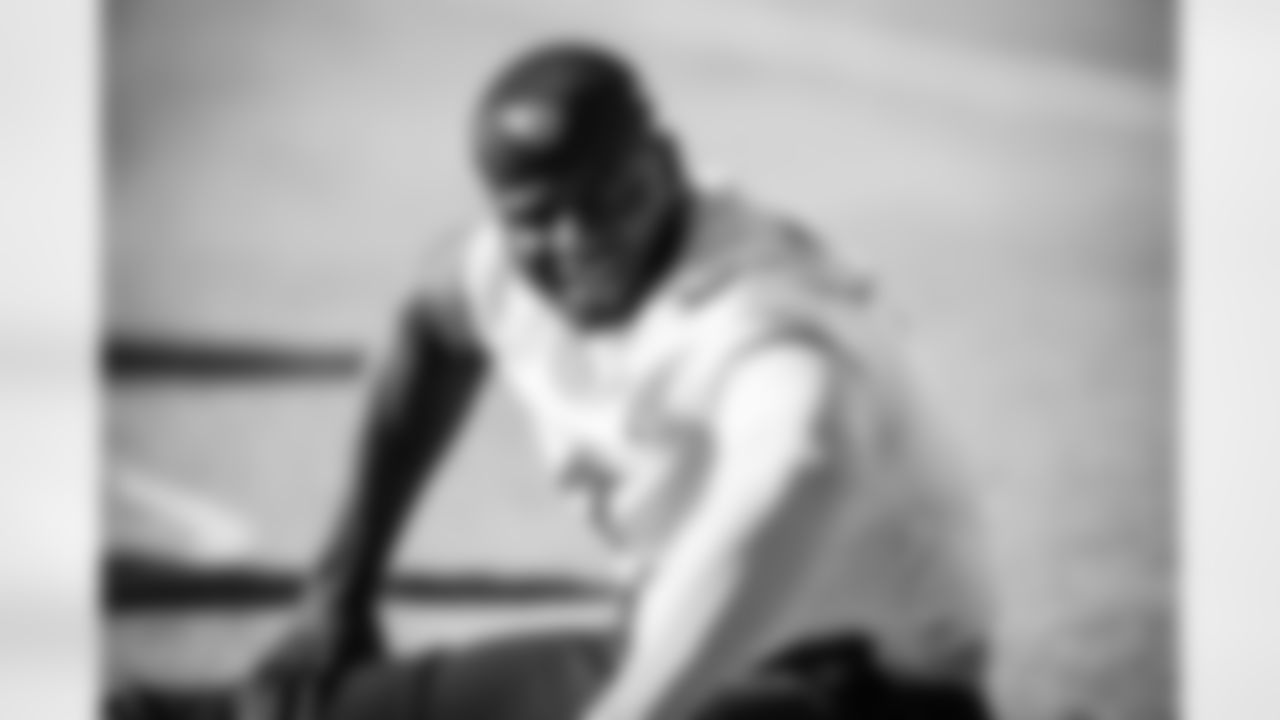 Outside linebacker Oluwafemi Oladejo #7 of the Tennessee Titans during practice at the Ascension Saint Thomas Sports Park on December 17, 2025 in Nashville, TN. Photo By Donald Page/Tennessee Titans