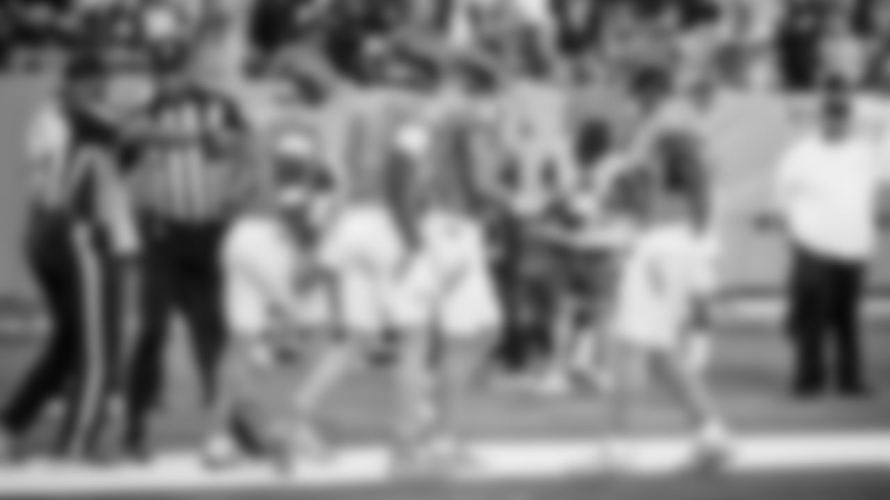 The Tennessee Titans and the Seattle Seahawks compete at Nissan Stadium on November 23, 2025 in Nashville, TN. Photo By Beau Brune/Tennessee Titans