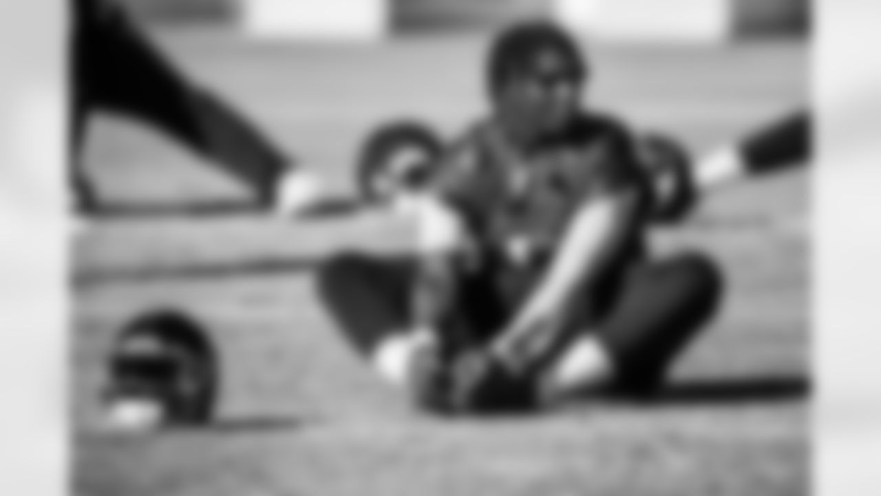 Quarterback Cam Ward #1 of the Tennessee Titans during practice at the Ascension Saint Thomas Sports Park on November 28, 2025 in Nashville, TN. Photo By Beau Brune/Tennessee Titans