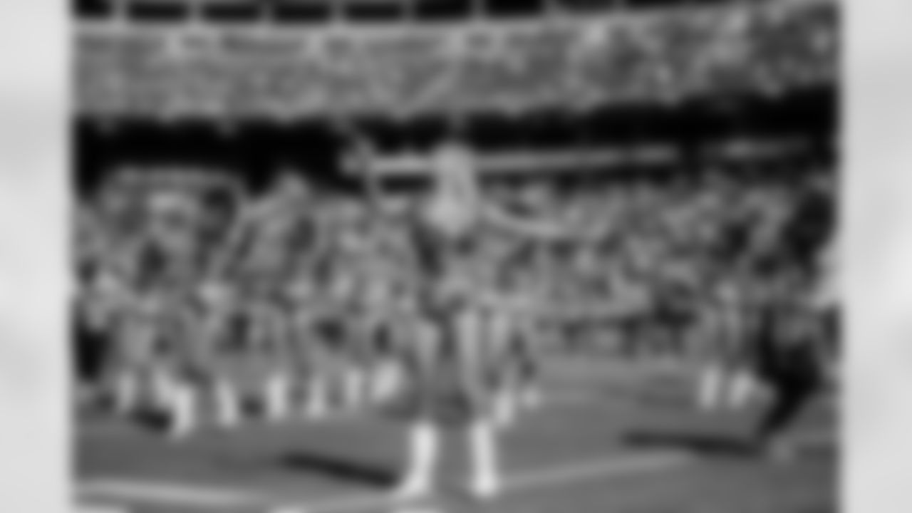 Tennessee Titans Cheerleaders and Blue Crew performing before the game between the Tennessee Titans and the Houston Texans at Nissan Stadium on November 16, 2025 in Nashville, TN. Photo By Kaitlyn Hungerford/Tennessee Titans