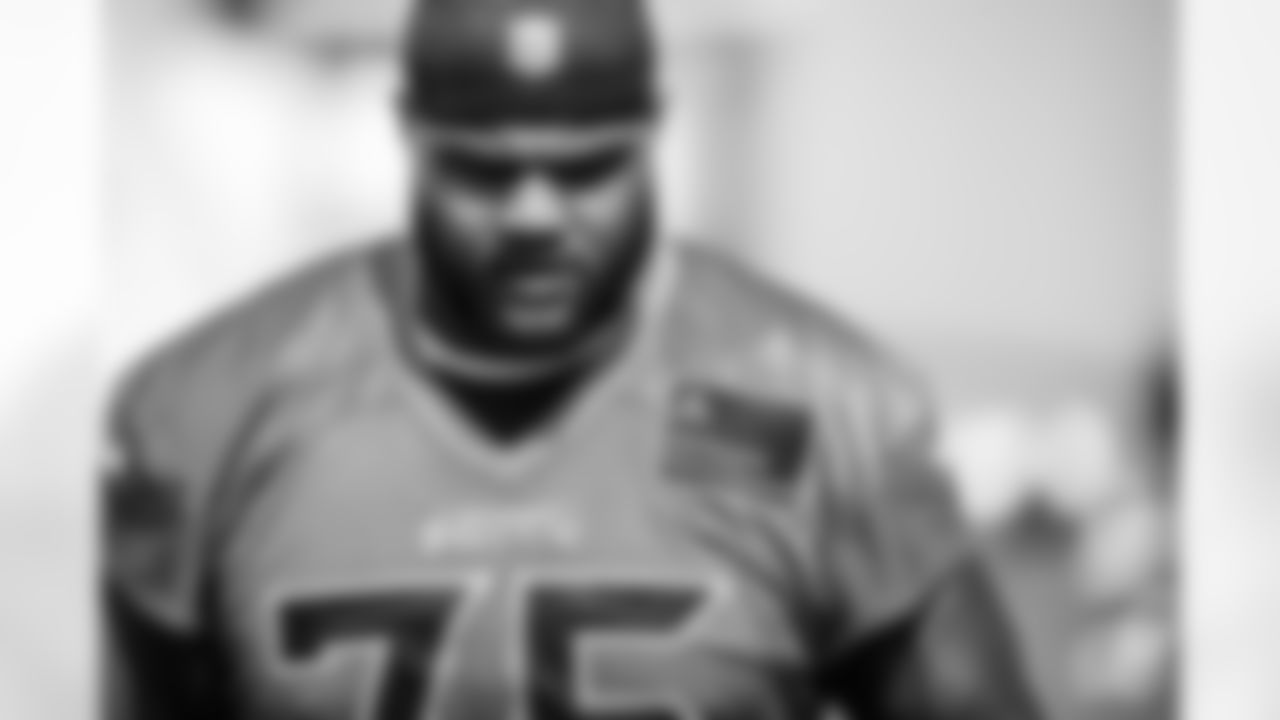 Tackle Dan Moore Jr. #75 of the Tennessee Titans during practice at the Ascension Saint Thomas Sports Park on September 19, 2025 in Nashville, TN. Photo By Donald Page/Tennessee Titans