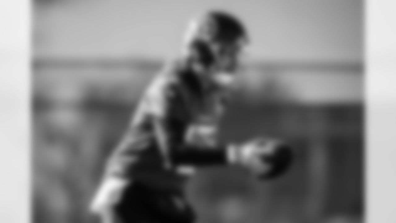 Quarterback Brandon Allen #10 of the Tennessee Titans during practice at the Ascension Saint Thomas Sports Park on December 3, 2025 in Nashville, TN. Photo By Jessie Rogers/Tennessee Titans