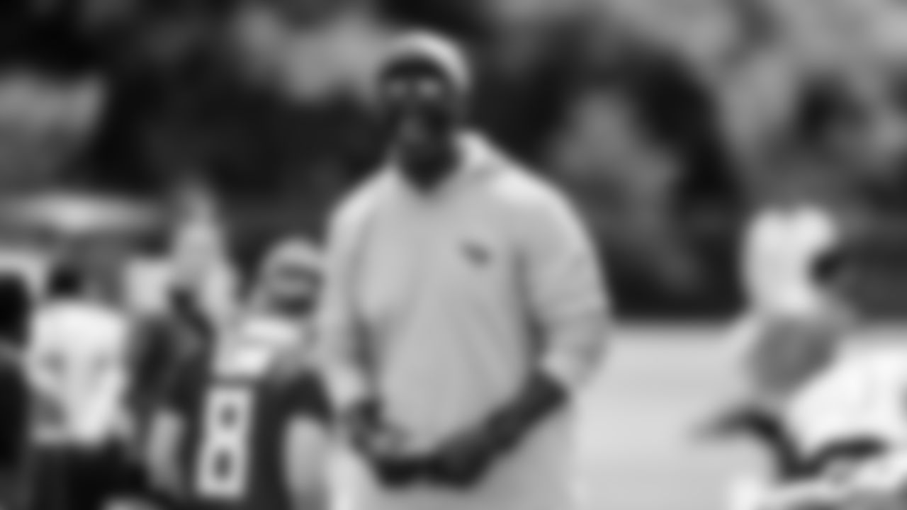 Linebackers Coach Frank Bush of the Tennessee Titans during phase 3 practice at the Ascension Saint Thomas Sports Park on May 30, 2025 in Nashville, TN. Photo By Jessie Rogers/Tennessee Titans