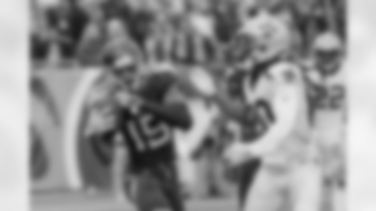 Tennessee Titans wide receiver Tajae Sharpe (19) catches a 7-yard touchdown pass against New Orleans Saints cornerback Janoris Jenkins (20) in the second half of an NFL football game Sunday, Dec. 22, 2019, in Nashville, Tenn. (AP Photo/James Kenney)