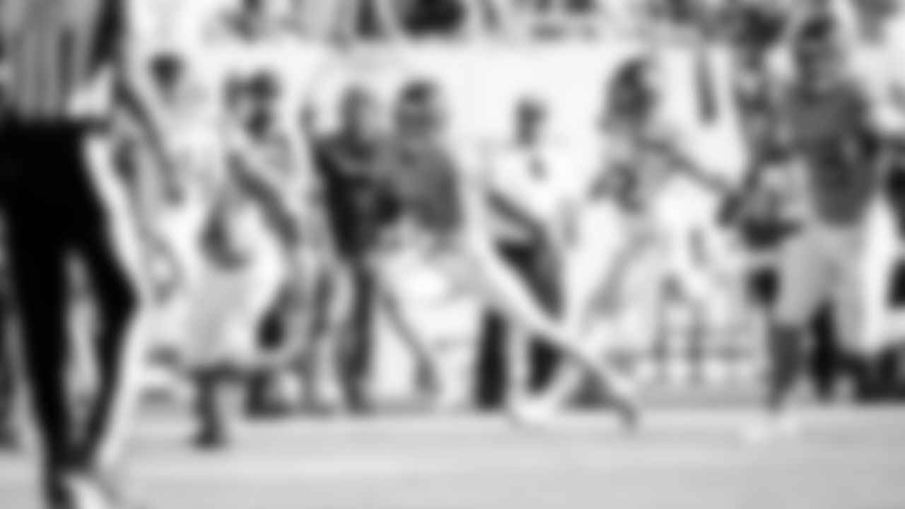 The Tennessee Titans and the Seattle Seahawks compete at Nissan Stadium on November 23, 2025 in Nashville, TN. Photo By Beau Brune/Tennessee Titans