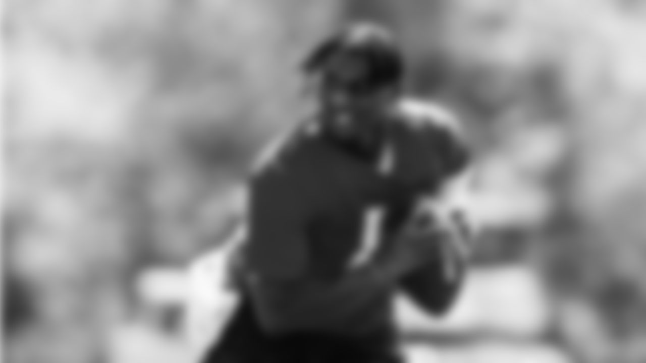 Quarterback Cam Ward #1 of the Tennessee Titans during phase 2 workouts at the Ascension Saint Thomas Sports Park on May 22, 2025 in Nashville, TN. Photo By Jessie Rogers/Tennessee Titans