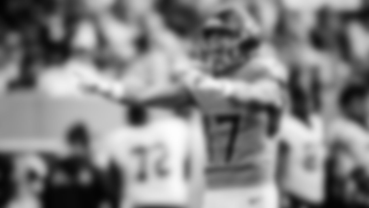 Wide receiver Chimere Dike #17 of the Tennessee Titans during the game between the Tennessee Titans and the New Orleans Saints at Nissan Stadium on December 28, 2025 in Nashville, TN. Photo By Donald Page/Tennessee Titans