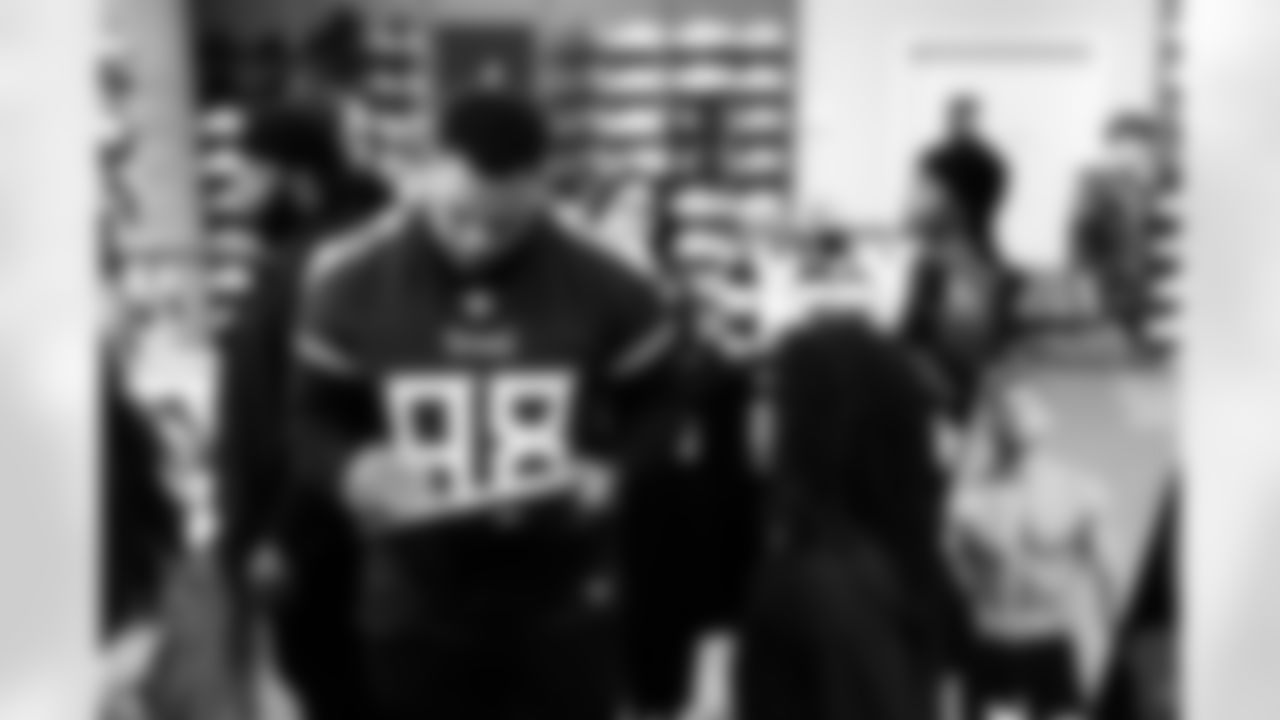 Defensive lineman Jeffery Simmons #98 of the Tennessee Titans partners with Big Brothers Big Sisters of Middle Tennessee to take 9th and 10th graders shopping at JD Sports on December 10, 2024 in Nashville, TN. Photo By Donald Page/Tennessee Titans