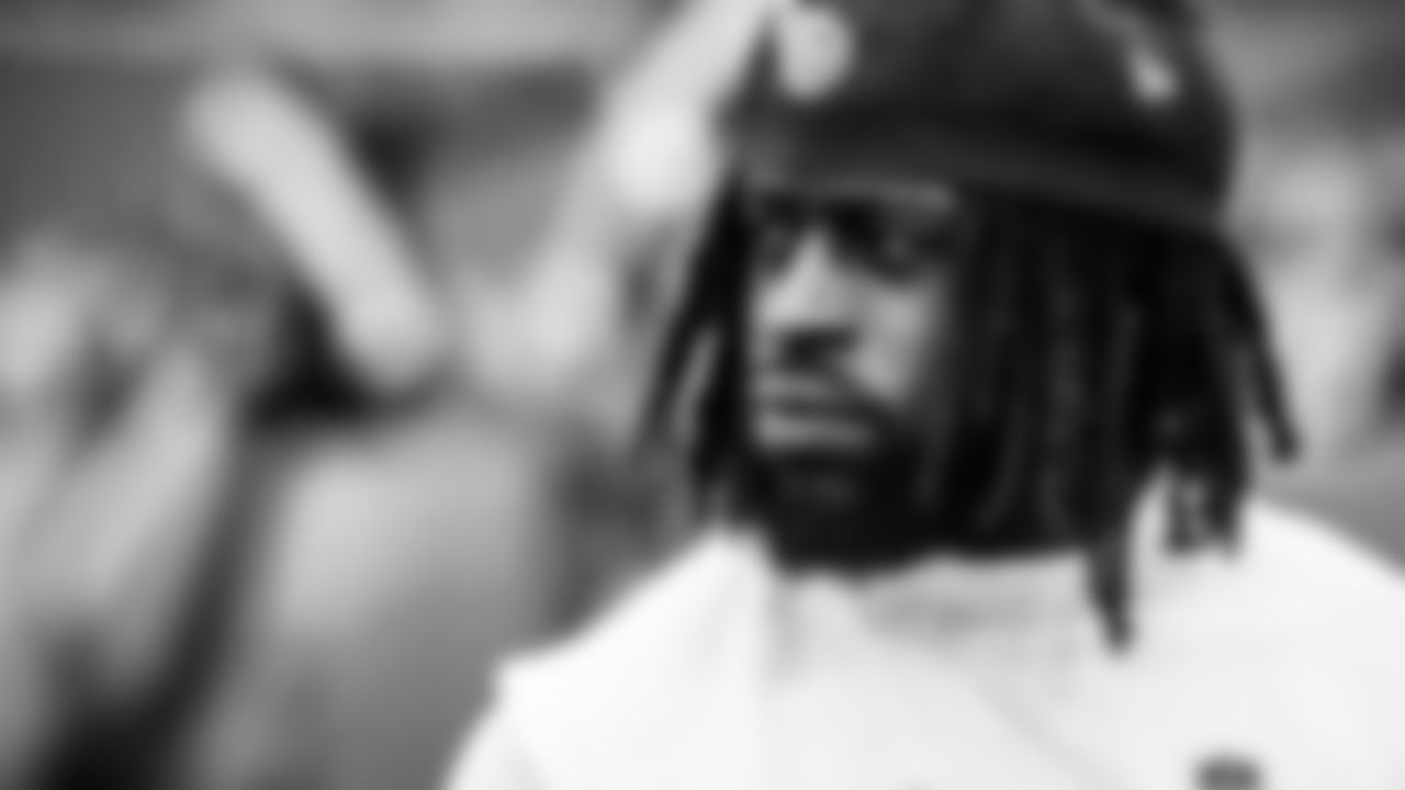 Tight end Chig Okonkwo #85 of the Tennessee Titans during the game between the Tennessee Titans and the Jacksonville Jaguars at Nissan Stadium on November 30, 2025 in Nashville, TN. Photo By Donald Page/Tennessee Titans