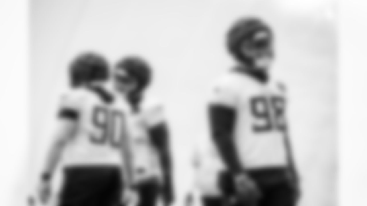 Defensive tackle Jeffery Simmons #98 of the Tennessee Titans during practice in the bubble at the Ascension Saint Thomas Sports Park on December 18, 2025 in Nashville, TN. Photo By Donald Page/Tennessee Titans