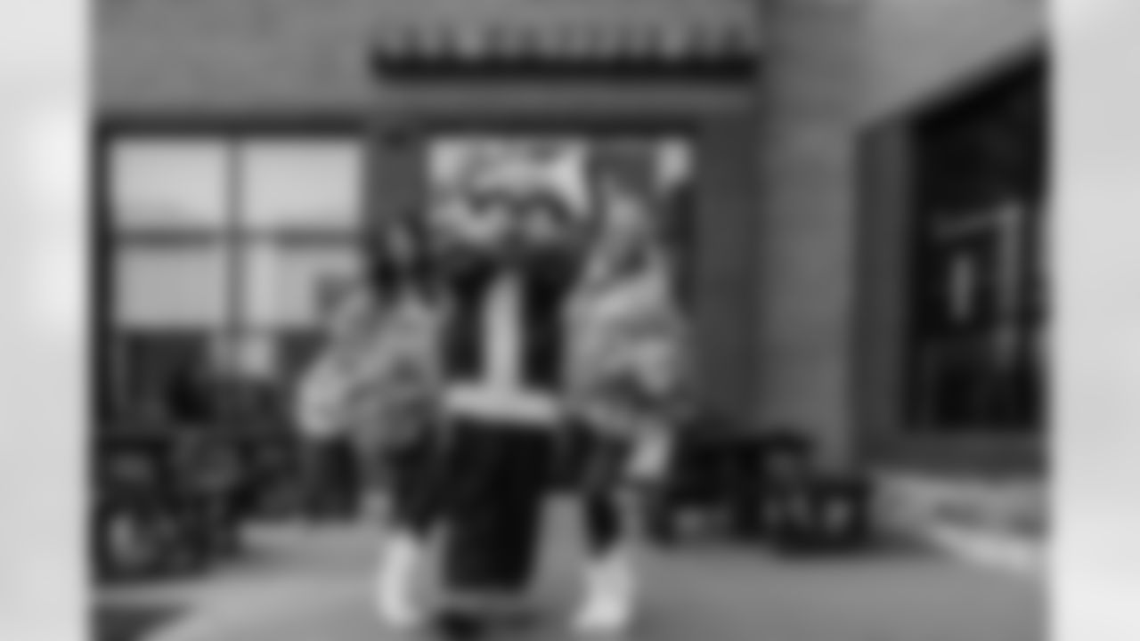 Titan Up Friday Caravan presented by 8th & Roast onDecember 05, 2025 in Nashville, TN. Photo By Beau Brune/Tennessee Titans