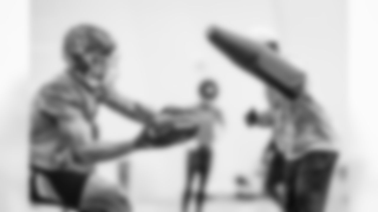 Wide receiver Lance McCutcheon #82 of the Tennessee Titans during practice in the bubble at the Ascension Saint Thomas Sports Park on October 29, 2025 in Nashville, TN. Photo By Donald Page/Tennessee Titans