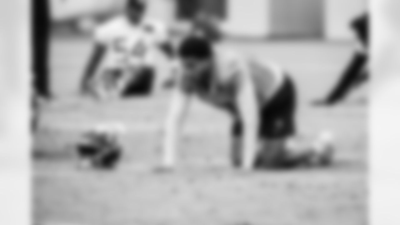 Wide receiver Chimere Dike #17 of the Tennessee Titans during practice at the Ascension Saint Thomas Sports Park on November 21, 2025 in Nashville, TN. Photo By Beau Brune/Tennessee Titans
