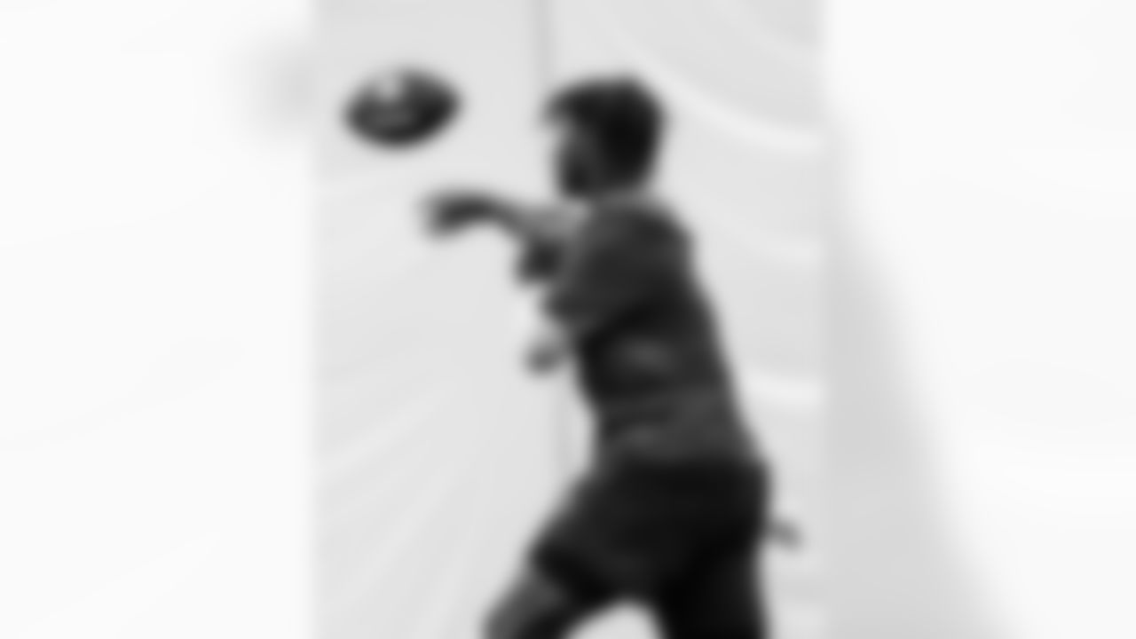Quarterback Cam Ward #1 of the Tennessee Titans during phase 2 workouts at the Ascension Saint Thomas Sports Park on May 20, 2025 in Nashville, TN. Photo By Donald Page/Tennessee Titans