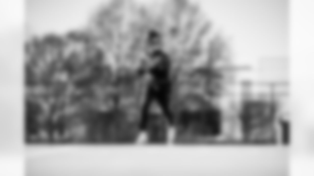 Quarterback Trevor Siemian #15 of the Tennessee Titans during practice at the Ascension Saint Thomas Sports Park on December 19, 2025 in Nashville, TN. Photo By Jessie Rogers/Tennessee Titans