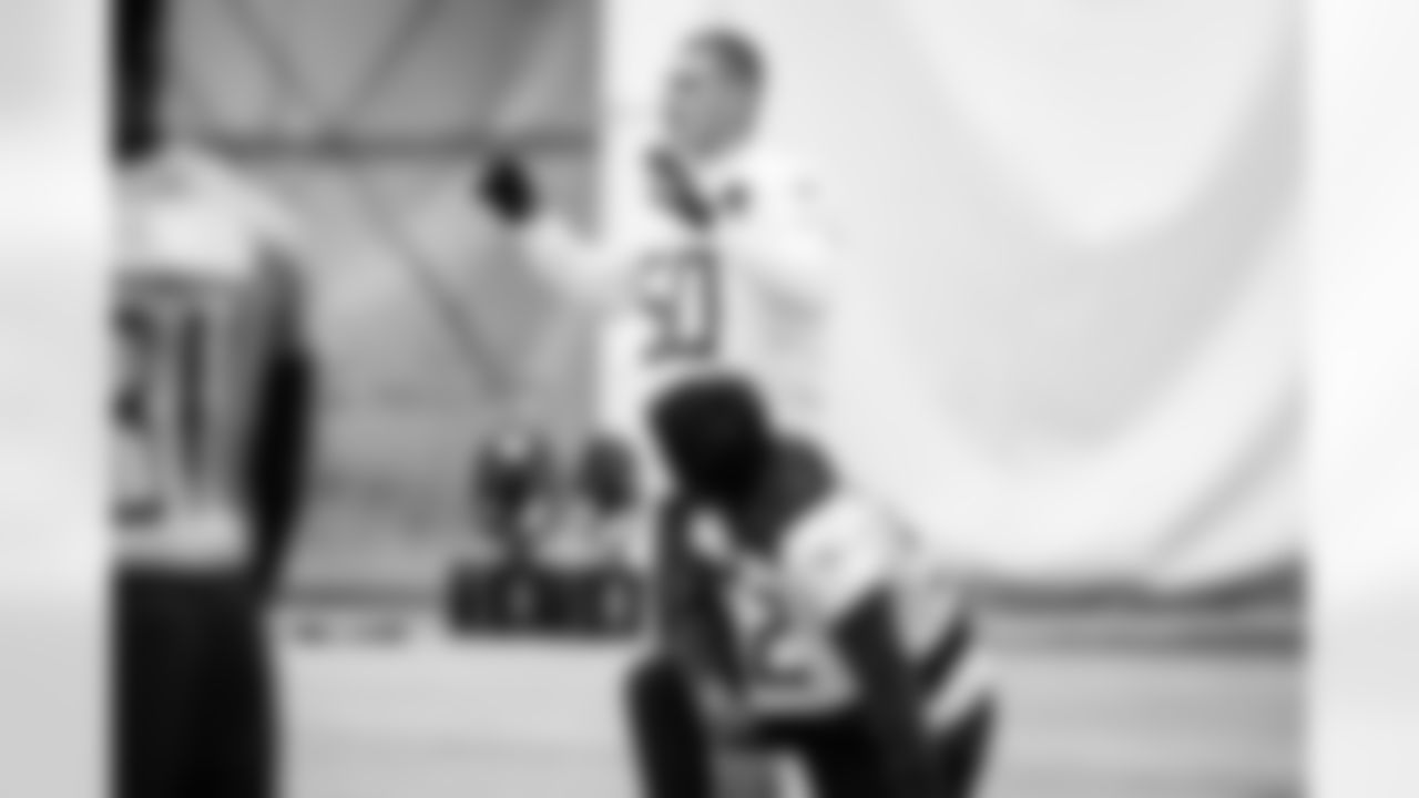 Linebacker Cody Barton #50 of the Tennessee Titans during practice at the Ascension Saint Thomas Sports Park on November 21, 2025 in Nashville, TN. Photo By Beau Brune/Tennessee Titans