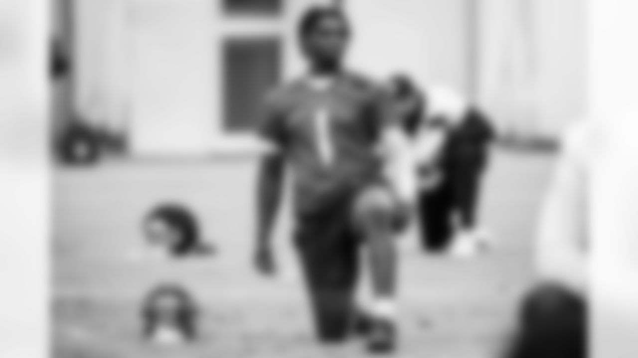 Quarterback Cam Ward #1 of the Tennessee Titans during practice at the Ascension Saint Thomas Sports Park on November 21, 2025 in Nashville, TN. Photo By Beau Brune/Tennessee Titans