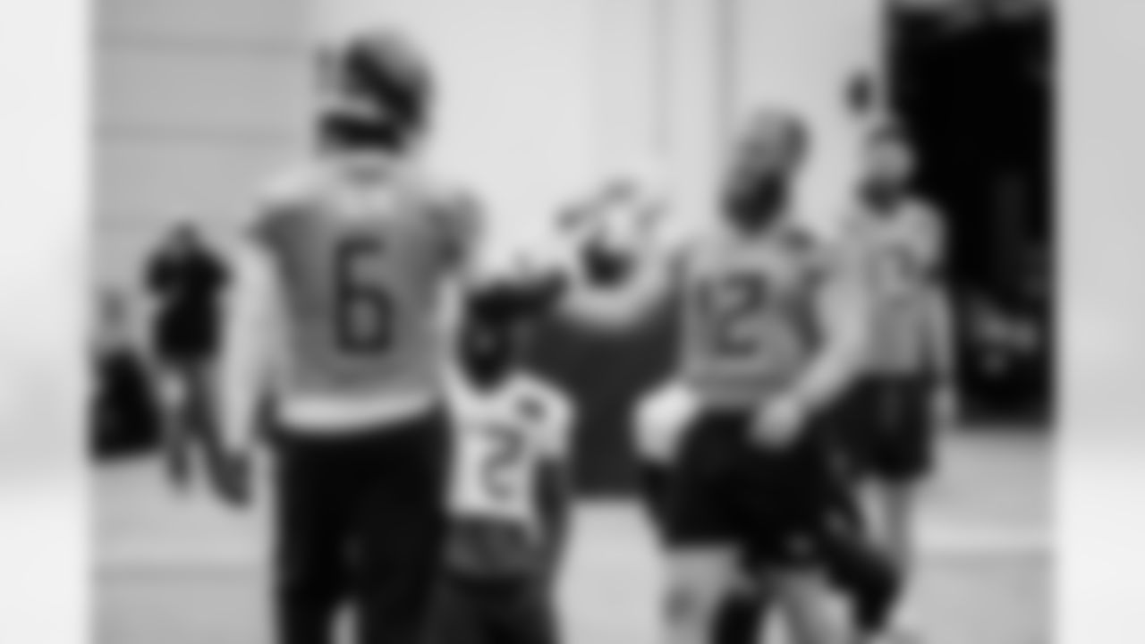 Quarterback Cam Ward #1 of the Tennessee Titans and Kicker Joey Slye #6 of the Tennessee Titans during practice at the Ascension Saint Thomas Sports Park on January 2, 2026 in Nashville, TN. Photo By Donald Page/Tennessee Titans