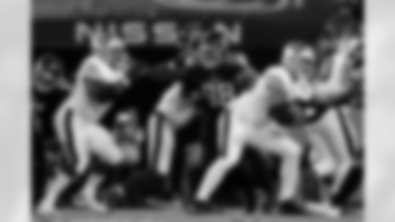 Tennessee Titans defensive end Jeffery Simmons (98) pressures the pocket during an NFL football game against the San Francisco 49ers, Thursday, Dec. 23, 2021, in Nashville, Tenn. Tennessee won 20-17. (Aaron M. Sprecher via AP)