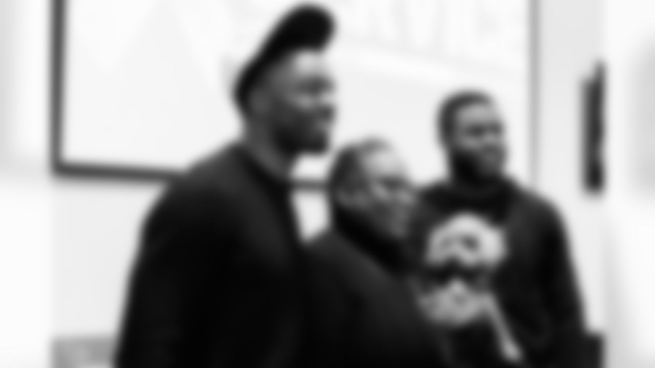 Tennessee Titans host a lunch and play bingo with veterans on Veteran's Day at Operation Stand Down on November 11, 2025 in Nashville, TN. Photo By Jessie Rogers/Tennessee Titans