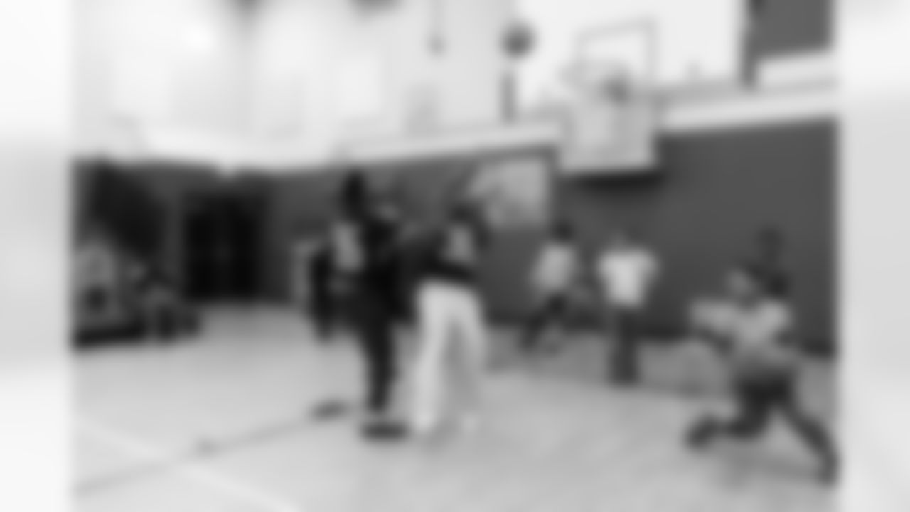 Take A Titan To School hosted at Park Avenue Elementary School on December 16, 2025 in Nashville, TN. Photo By Jessie Rogers/Tennessee Titans