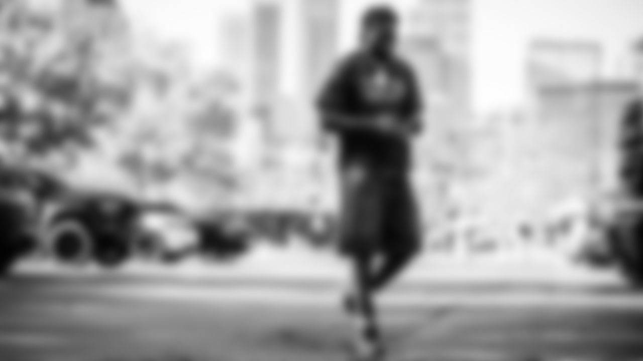 The Tennessee Titans and the Houston Texans compete at Nissan Stadium on November 16, 2025 in Nashville, TN. Photo By Donald Page/Tennessee Titans