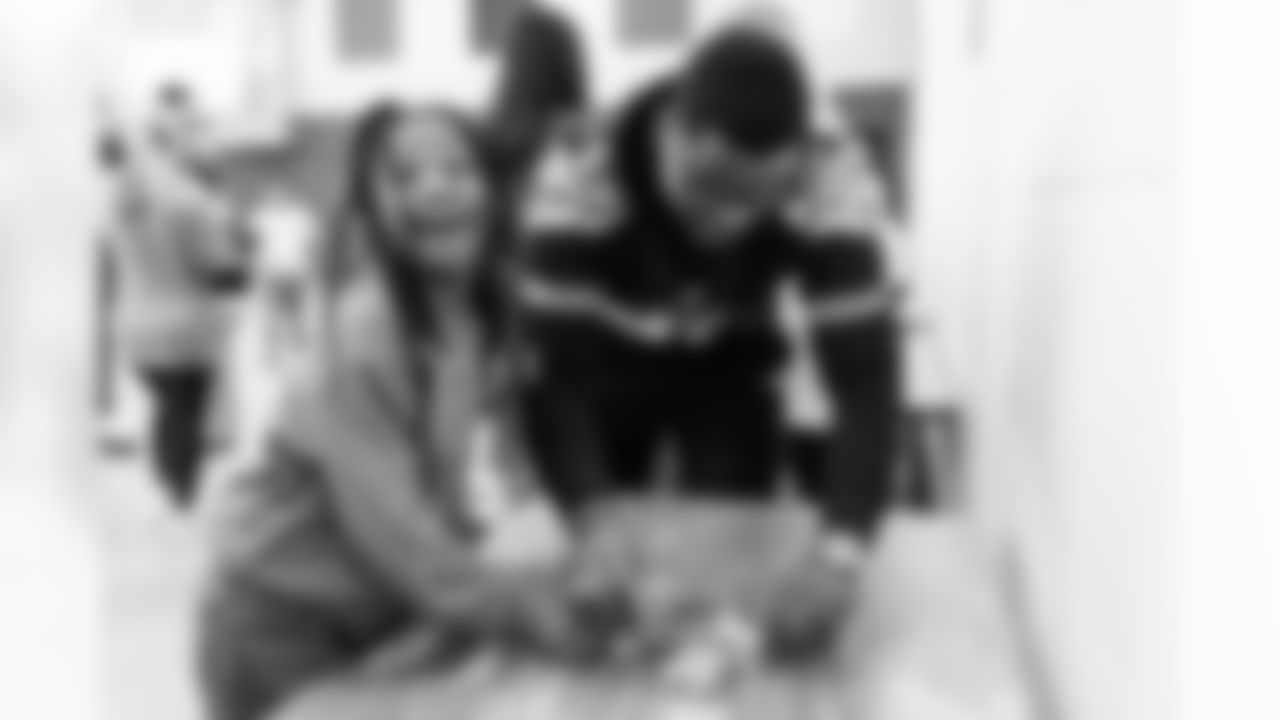 Take A Titan To School hosted at Park Avenue Elementary School on December 16, 2025 in Nashville, TN. Photo By Jessie Rogers/Tennessee Titans