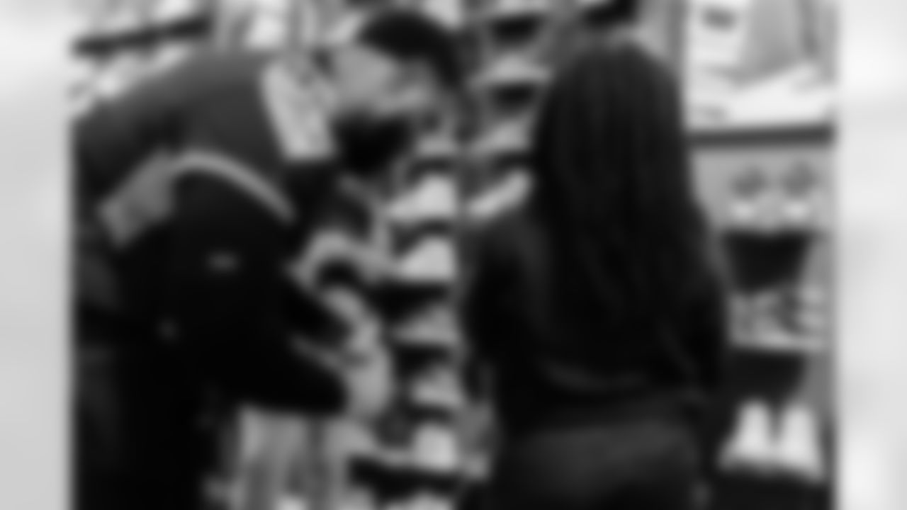 Defensive lineman Jeffery Simmons #98 of the Tennessee Titans partners with Big Brothers Big Sisters of Middle Tennessee to take 9th and 10th graders shopping at JD Sports on December 10, 2024 in Nashville, TN. Photo By Donald Page/Tennessee Titans