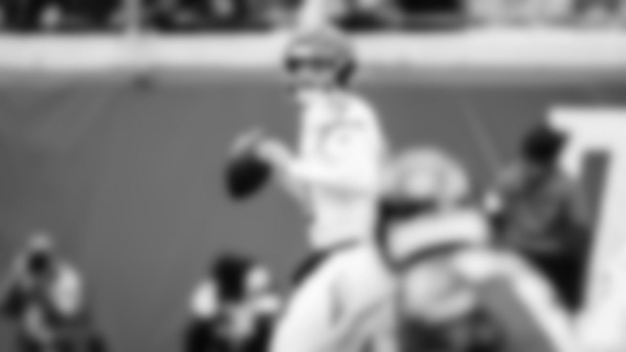 The Tennessee Titans and the Jacksonville Jaguars compete at EverBank Stadium on January 04, 2026 in Jacksonville, FL. Photo By Donald Page/Tennessee Titans