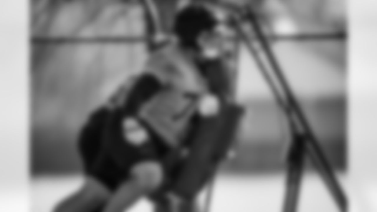 Offensive lineman Peter Skoronski #77 of the Tennessee Titans during practice at the Ascension Saint Thomas Sports Park on December 3, 2025 in Nashville, TN. Photo By Jessie Rogers/Tennessee Titans