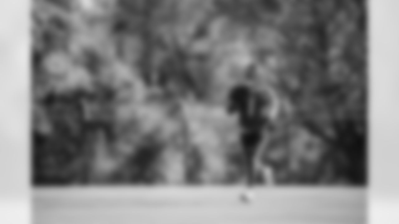 Quarterback Cam Ward #1 of the Tennessee Titans during practice at the Ascension Saint Thomas Sports Park on November 12, 2025 in Nashville, TN. Photo By Donald Page/Tennessee Titans