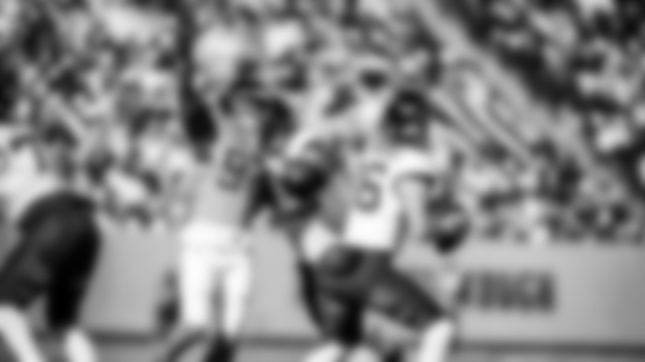 The Tennessee Titans and the Jacksonville Jaguars compete at Nissan Stadium on November 30, 2025 in Nashville, TN. Photo By Beau Brune/Tennessee Titans