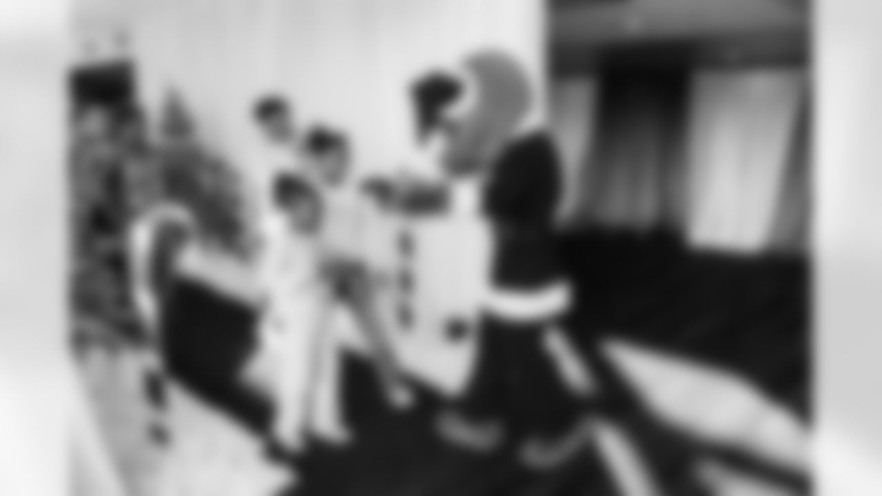 T-Rac's Tinsel Town on December 13, 2025 in Nashville, TN. Photo By Beau Brune/Tennessee Titans