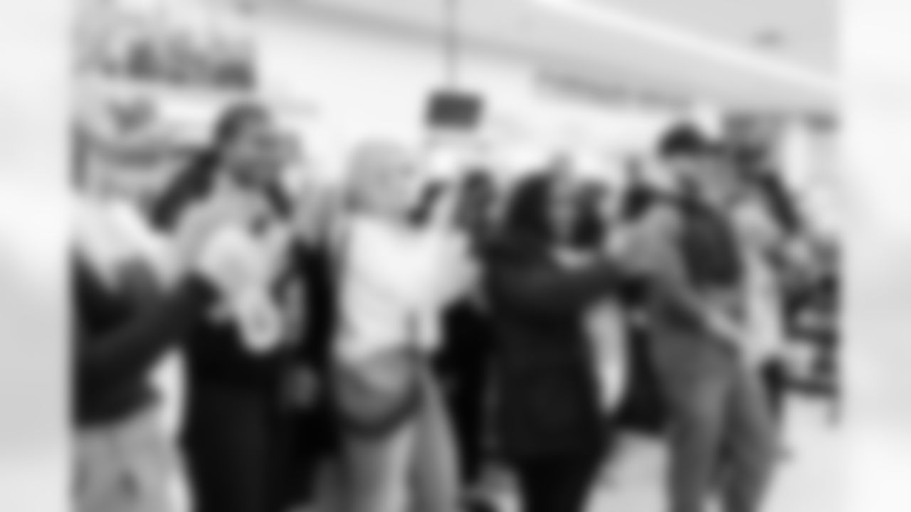 Defensive tackle Jeffery Simmons #98 of the Tennessee Titans partners with Big Brothers Big Sisters to take kids shopping at Academy Sports on December 09, 2025 in Nashville, TN. Photo By Jessie Rogers/Tennessee Titans