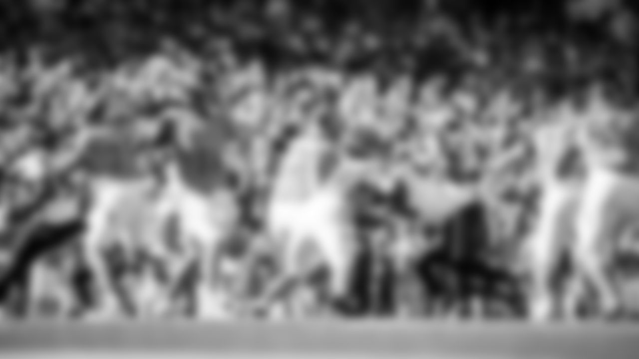 The Tennessee Titans and the Houston Texans compete at Nissan Stadium on November 16, 2025 in Nashville, TN. Photo By Camden Hall/Tennessee Titans