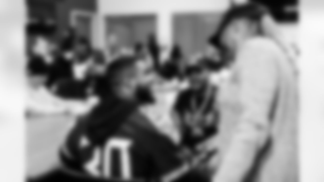 Tennessee Titans host a lunch and play bingo with veterans on Veteran's Day at Operation Stand Down on November 11, 2025 in Nashville, TN. Photo By Jessie Rogers/Tennessee Titans