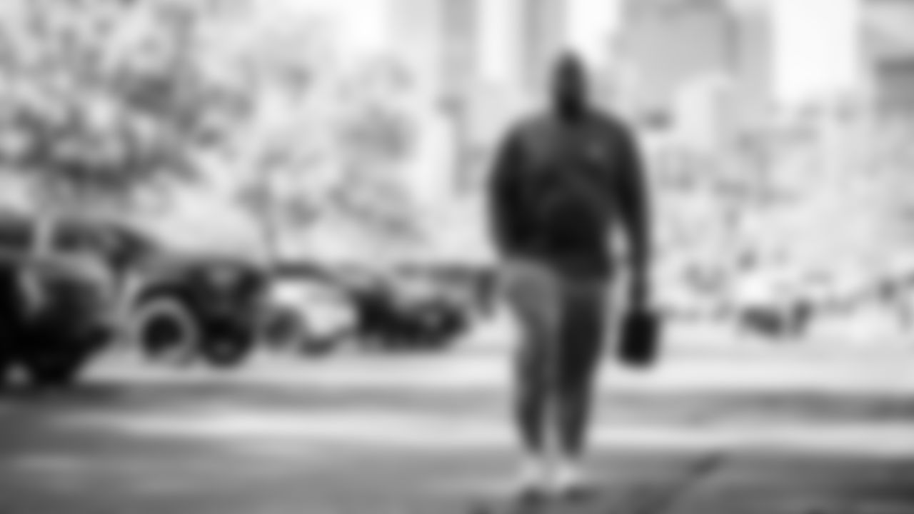 The Tennessee Titans and the Houston Texans compete at Nissan Stadium on November 16, 2025 in Nashville, TN. Photo By Donald Page/Tennessee Titans