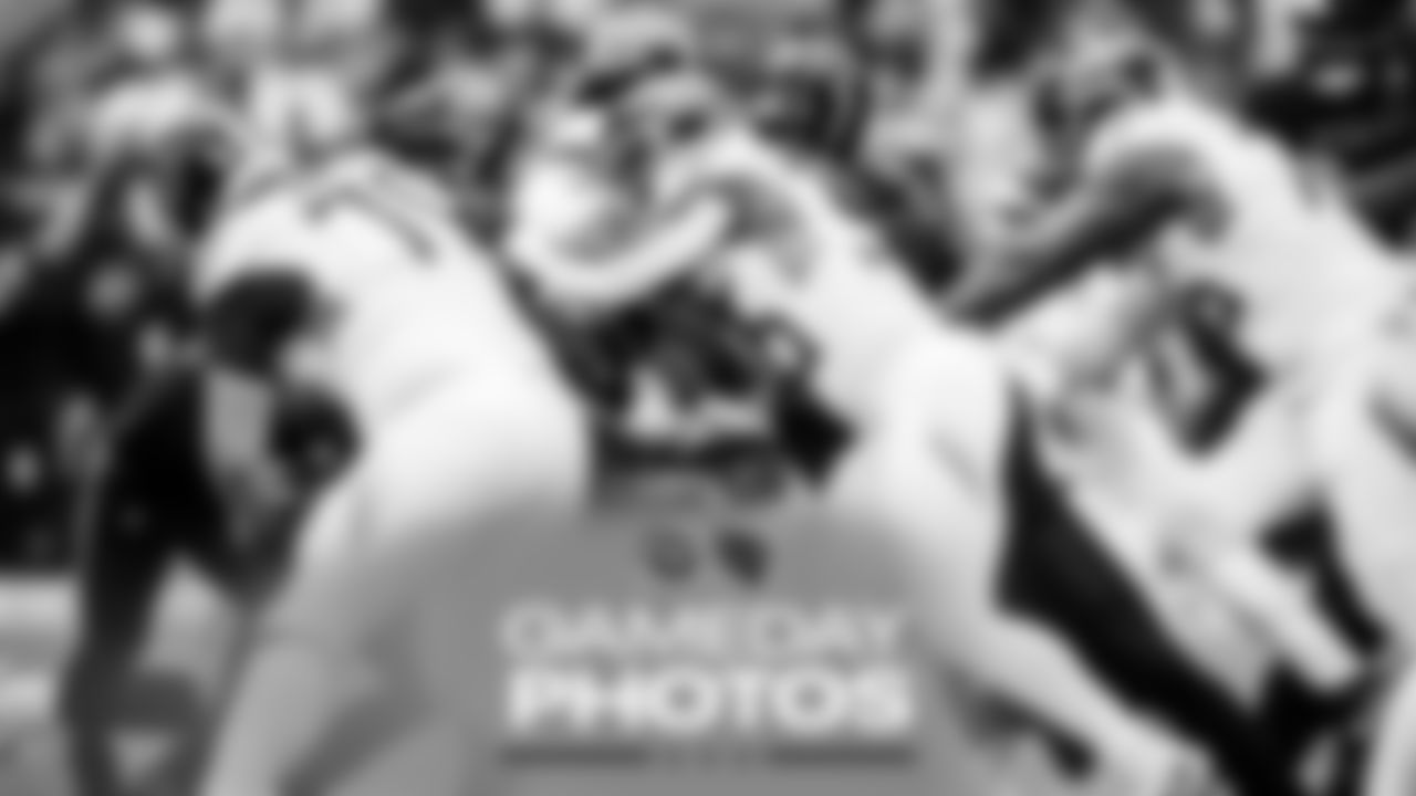 W5_TENatARI_GamedayPhotos-Thumbnails-2