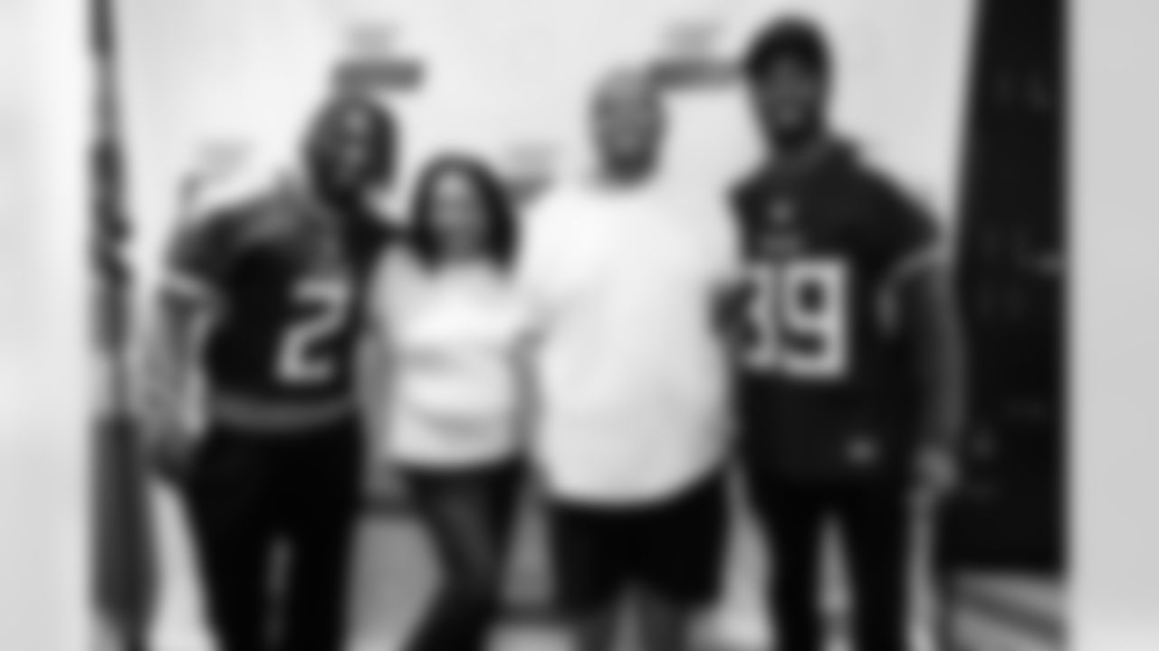 Crucial Catch Week Community Tuesdays on October 14, 2025 at Hope Lodge in Nashville, TN. Photo By Beau Brune/Tennessee Titans