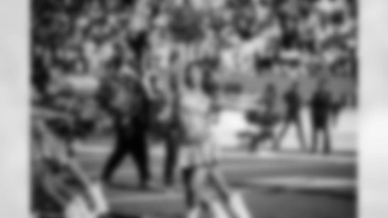 Tennessee Titans Cheerleaders performing before the game between the Tennessee Titans and the Seattle Seahawks at Nissan Stadium on November 23, 2025 in Nashville, TN. Photo By Kaitlyn Hungerford/Tennessee Titans