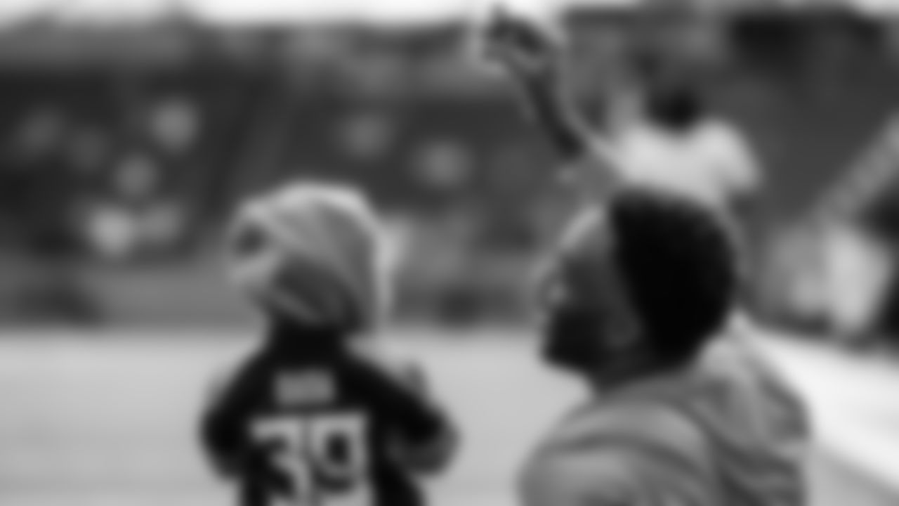 Cornerback Darrell Baker Jr. #39 of the Tennessee Titans before the game between the Tennessee Titans and the Kansas City Chiefs at Nissan Stadium on December 21, 2025 in Nashville, TN. Photo By Jessie Rogers/Tennessee Titans