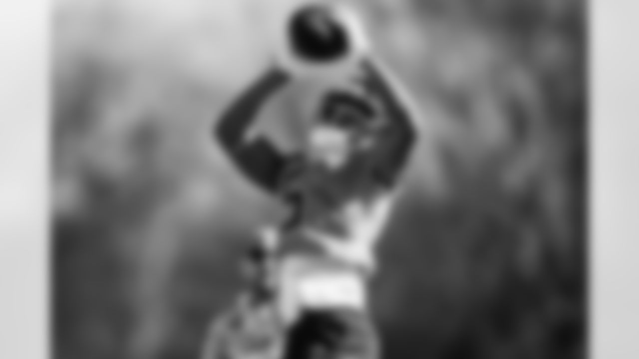 Wide receiver Elic Ayomanor #5 of the Tennessee Titans during practice at the Ascension Saint Thomas Sports Park on January 1, 2026 in Nashville, TN. Photo By Jessie Rogers/Tennessee Titans