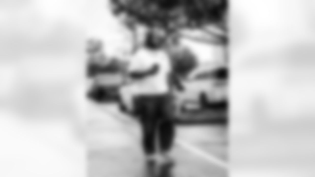 The Tennessee Titans and the Los Angeles Chargers compete at Nissan Stadium on November 02, 2025 in Nashville, TN. Photo B Donald Page/Tennessee Titans